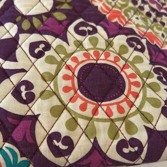 Vera Bradley Eloise Quilted Shoulder Bag in “Plum Crazy” (retired pattern) 💜💚 - Picture 3 of 15
